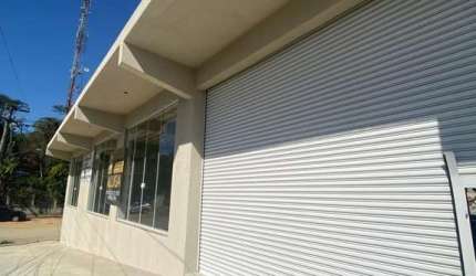 Loja para alugar, 540 m² por R$ 4.600,00/mês - Extensão Serramar - Rio das Ostras/RJ