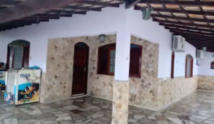 Casa com 3 dormitórios para alugar, 300 m² por R$ 5.000,00/mês - Centro - Rio das Ostras/RJ