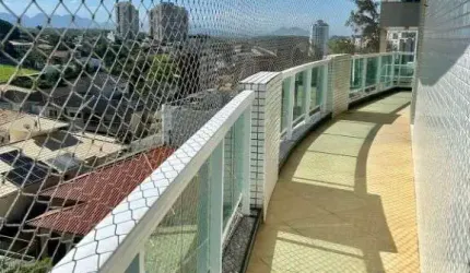 Apartamento com 3 dormitórios à venda, 133 m² por R$ 700.000,00 - Glória - Macaé/RJ