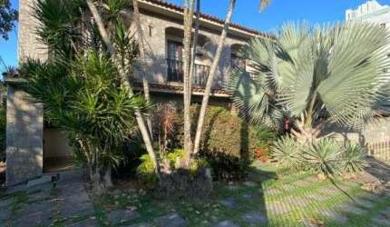 Casa com 5 dormitórios à venda, 360 m² por R$ 3.500.000,00 - Cavaleiros - Macaé/RJ