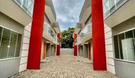 Casa com 2 dormitórios à venda, 76 m² por R$ 295.000,00 - Extensão do Bosque - Rio das Ostras/RJ