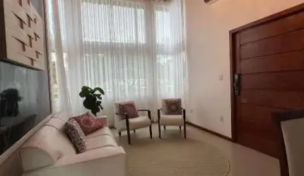 Atlântica Imóveis tem excelente casa mobiliada no Condomínio Costa Paradiso- Engenho da Praia, Macaé RJ