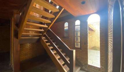 Casa com 3 dormitórios à venda, 393 m² por R$ 2.000.000,00 - Cavaleiros - Macaé/RJ