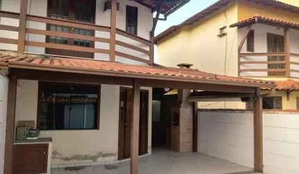 Casa Duplex com 2 Dormitórios à Venda em Jardim Mariléa - Rio das Ostras/RJ - R$ 370.000,00