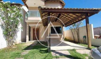 Atlântica Imóveis tem excelente casa com 4 quartos na Glória