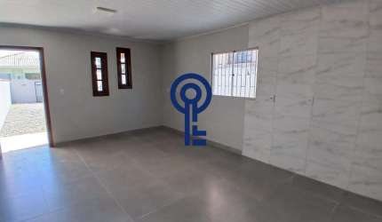 Casa com 2 quartos para alugar na Rua Raimundo Starosky, 786, Carianos, Florianópolis por R$ 3.600