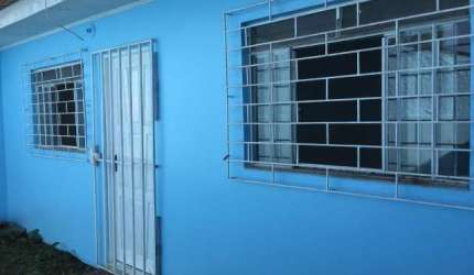 Casa com 2 quartos à venda no Santa Cândida, Curitiba  por R$ 250.000