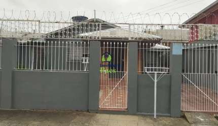 Casa com 2 quartos à venda no Cajuru, Curitiba  por R$ 480.000