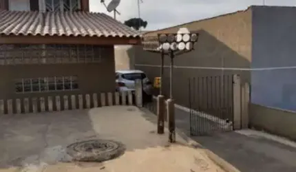 Casa com 2 quartos à venda na Restinga Seca, Almirante Tamandaré  por R$ 410.000