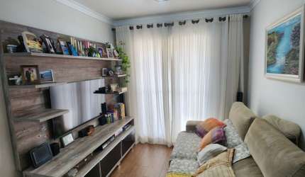 Vende-se apartamento na Vila Rosália