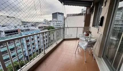 Apartamento a Venda Rua Morais e Silva (Tijuca) Varanda, 3 quartos, 1 suite prédio com infraestrutura completa, 2 vagas de Garagem.
