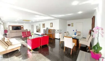 Exclusividade! Excelente apartamento a venda na Rua Senador Vergueiro, Flamengo.  A 250 metros da Praia do Flamengo. São 300 m² de área útil, varanda, salão com aproximadamente 80 m² em 3 ambientes, 5