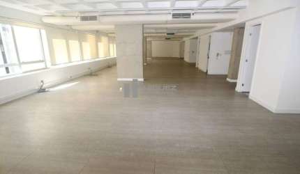 Prédio à venda no Centro RJ, Andar Inteiro com 9 Salas