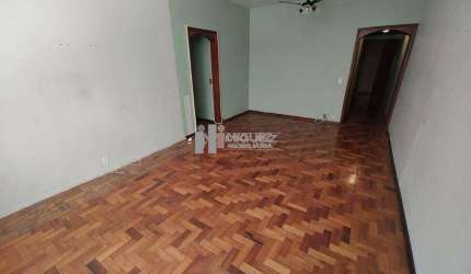 APARTAMENTO, SALA EM 2 AMBIENTES, 3 ÓTIMOS QUARTOS SENDO 1 SUÍTE,BANHEIRO SOCIAL, DEPENDÊNCIA COMPLETA, 2 VAGAS.