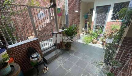 Casa linear à venda na Rua Travessa Cerqueira Lima, com aproximadamente 160m² no bairro do  Riachuelo!