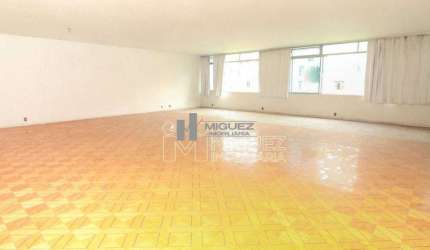 Av. Oswaldo Cruz - Bairro Flamengo - Apartamento com 4 quartos, suíte, 2 Vagas de garagem