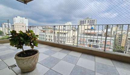 Cobertura a venda na Rua Haddock Lobo, uma quadra do metrô Afonso Pena. Varandão, sala ampla, 2 quartos sendo 1 suíte, banheiro social, cozinha ampla e um belo terraço com vista panorâmica. 1 vaga de 