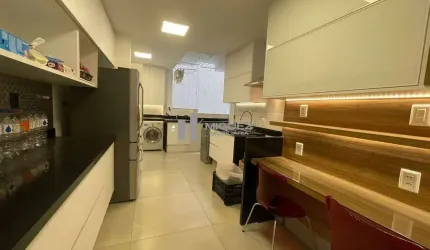 Apartamento a venda, todo Modernizado na Rua Uruguai colado com o metrô/ Tijuca– 3 Quartos, 1 Suíte, Sol da Manhã e Vaga de Garagem