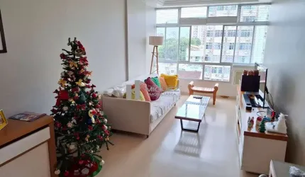 Apartamento a Venda na Rua Itabaiana, - Grajau com 3 quartos, todo modernizado com vaga na escritura