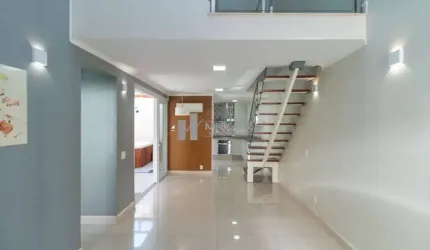 Oportunidade na Tijuca! Casa de vila totalmente reformada com 3 quartos, área gourmet, hidromassagem e 1 vaga – a 700m do metrô Saens Peña!