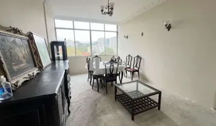 À VENDA APARTAMENTO COM 2 QUARTOS, VAGA E PORTARIA 24 HORAS. RUA MARIZ E BARROS- 85M²