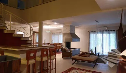Sobrado com 8 dormitórios à venda, 900 m² por R$ 3.090.000,00 - Condomínio Portal da Serra - Taubaté/SP