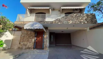 Sobrado com 4 dormitórios à venda, 322,67m² - Centro - Taubaté/SP