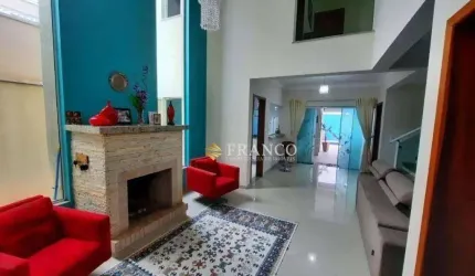 Sobrado com 3 dormitórios à venda, 212 m² - Campos do Conde Louvre - Tremembé/SP