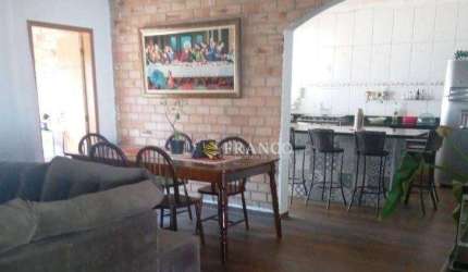 Chácara com 3 dormitórios à venda, 1380 m² - Chácaras Ingrid - Taubaté/SP