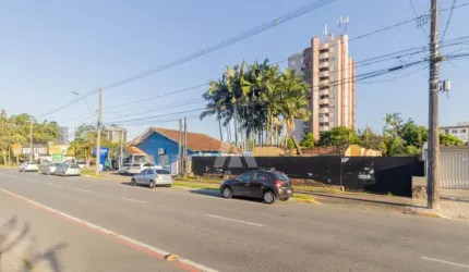 Excelente terreno com 516m² à venda no bairro América em Joinville - SC por R$ 1.395.000,00.