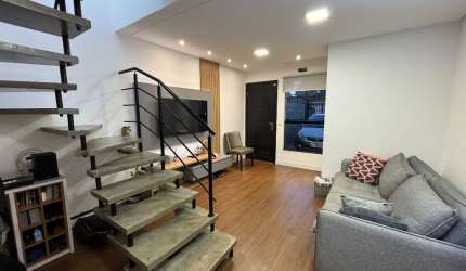 Sobrado Geminado com 1 suíte mais 2 quartos à venda no bairro Iririú em Joinville - SC por RS 479.900,00.