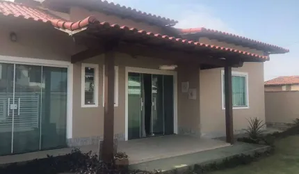 Casa com 3 Quartos  (2 Suites ) e Piscina - Condominio Sonho de Vida