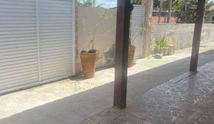 Casa para locação próxima ao Centro com 2 quartos  - Araruama - RJ