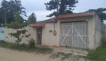 Casa à venda com 3 quartos (1suíte) - Areal, Araruama/RJ