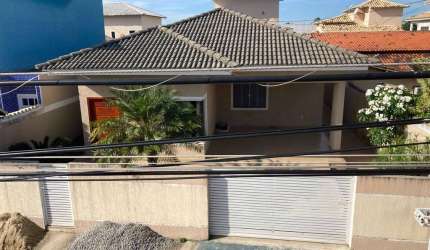 Casa linear com 3 quartos em Condomínio dos Pássaros, Cabo Frio/RJ