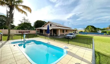 Casa à venda com 4 quartos em Praia Seca, Araruama/RJ