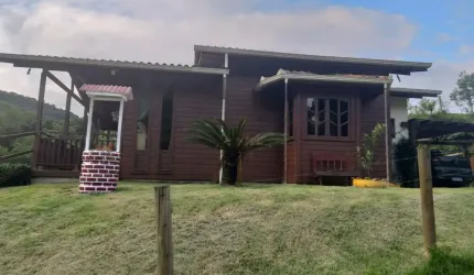 Sitio à venda em Águas Mornas.