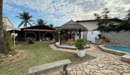 Casa de 3 quartos, com 450m², à venda em Itaipu, Niterói/RJ