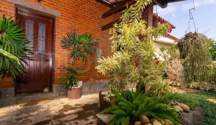 Casa Duplex de 5 quartos, com 350m², à venda em São Francisco, Niterói/RJ
