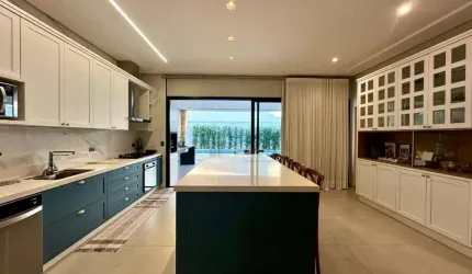 Casa com 3 suítes à venda, 300 m² por R$ 2.200 - Parque Residencial Alcântara - Londrina/PR