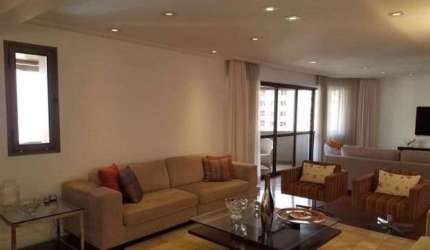 Apartamento para venda tem 275 metros quadrados com 4 quartos, 3 vagas em Campo Belo - São Paulo, SP