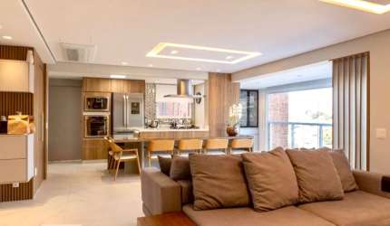Linda cobertura duplex com 250 metros, 3 vagas à venda no Condomínio PATEO MONDRIAN