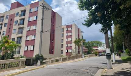 Vende-se apartamento no Alvarenga