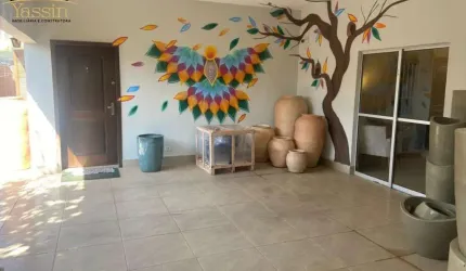 Casa comercial de alto padrão em Cuiabá-MT, Jardim Shangri-la: 3 quartos, 1 suíte, 3 salas, 2 vagas, 188m² de área útil