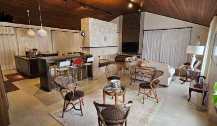 Imperdível oportunidade! Casa à venda em Chapada dos Guimarães-MT, toda mobiliada, 4 quartos, 2 suítes, 3 salas, 4 vagas, 208,30 m².