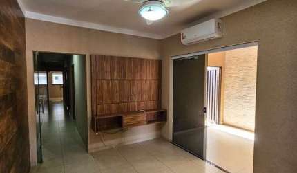Casa com 3 quartos para alugar na Rua Etore Zanin, 168, Portal, Mirassol, 160 m2 por R$ 2.000
