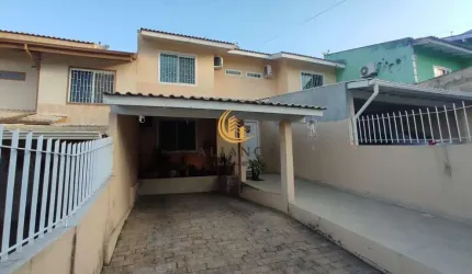 Sobrado à venda no bairro San Marino - São José/SC