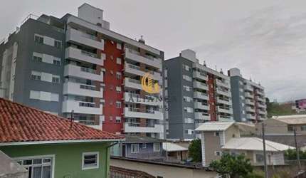 Apartamento em Praia Comprida, São José/SC