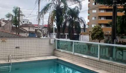 Vila Tupi – Apartamento com Piscina e Lazer a 200m do Mar!