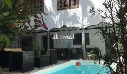 LINDA CASA COM ACABAMENTO DIFERENTE E INUSITADO NA CIDADE DE UBERABA